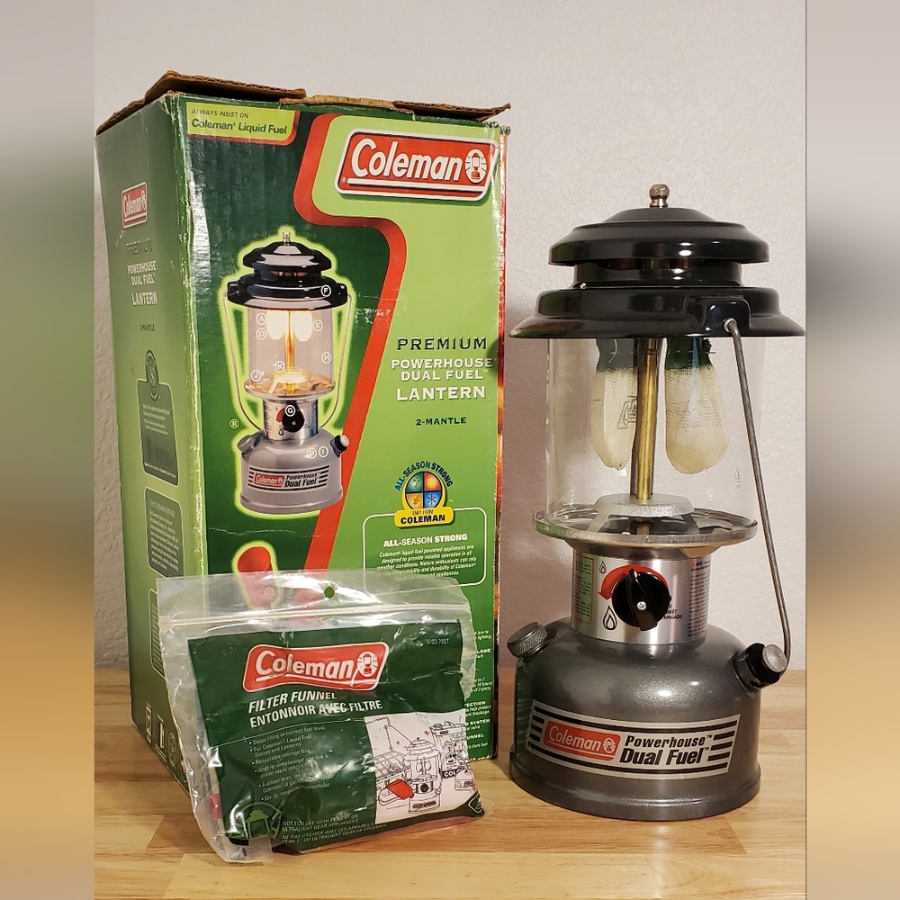 Vintage Coleman Two Mantle Powerhouse Unleaded Dual Fuel Lantern 295-700